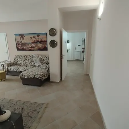 Mira דירה פראייה א מארה