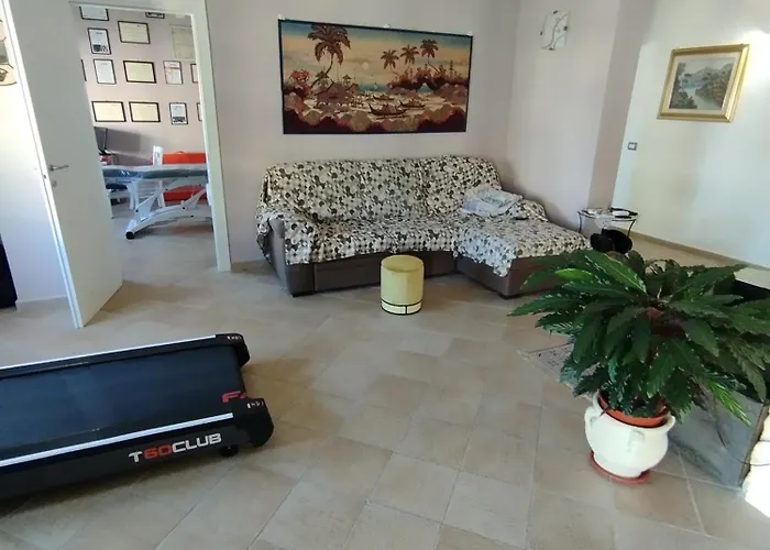 לינה וארוחת בוקר Mira