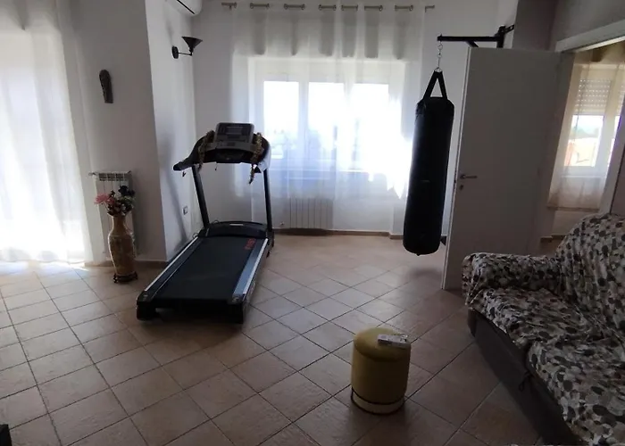 Mira לינה וארוחת בוקר פראייה א מארה